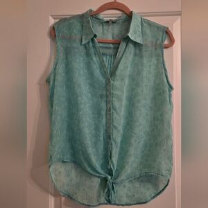 Women's Sleeveless Button-Up Top - Light Sea Foam.green. Tie Front